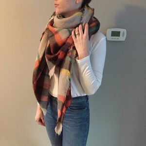Autumnal blanket scarf